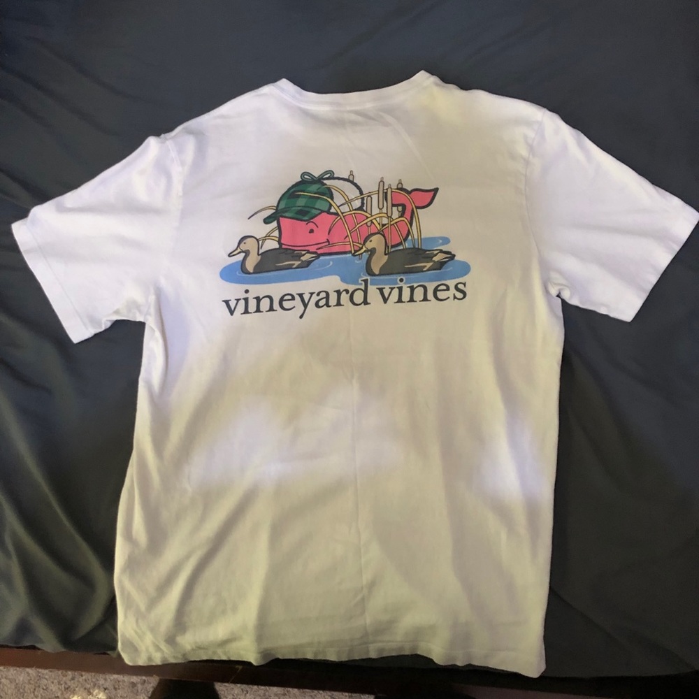Vineyard Vines T-shirt